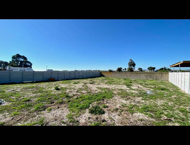 600M² VACANT LAND FOR SALE IN LAAIPLEK